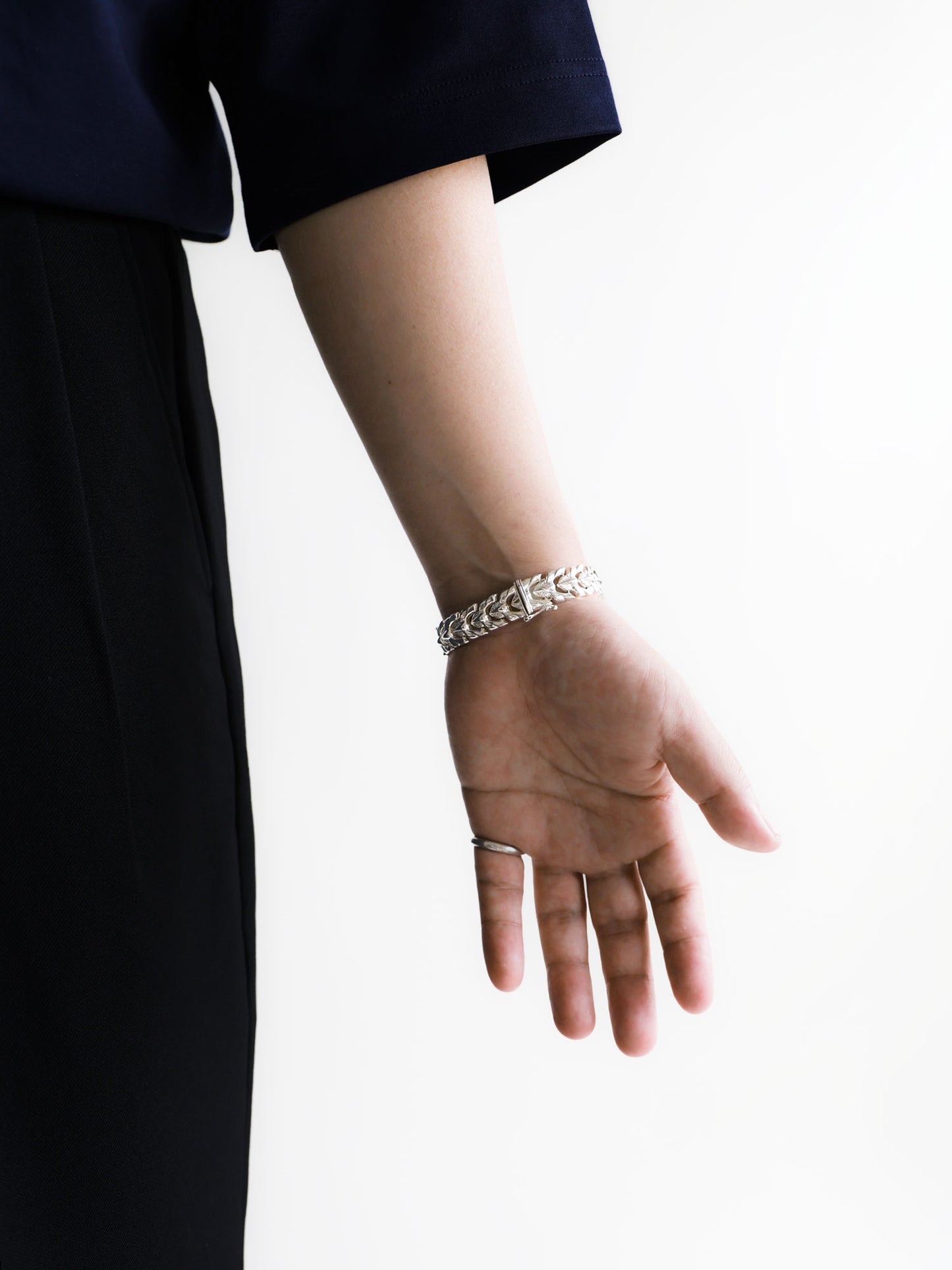 Leaf bracelet