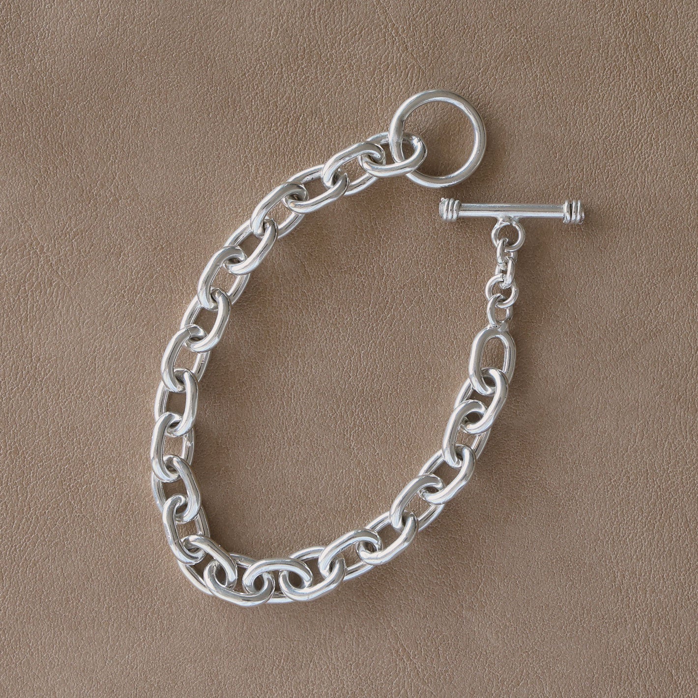 Basic chain bracelet