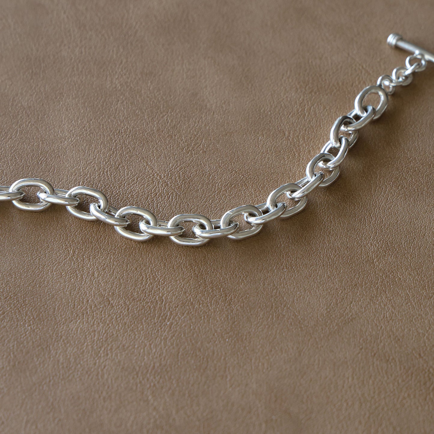 Basic chain bracelet