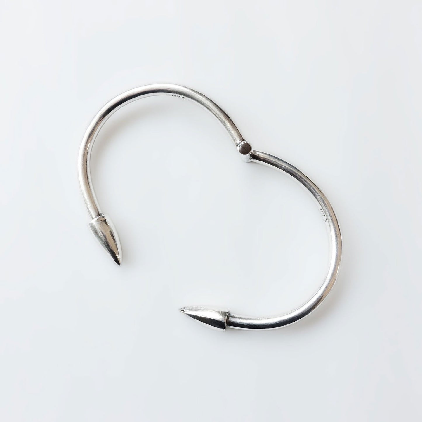 Arrow bangle