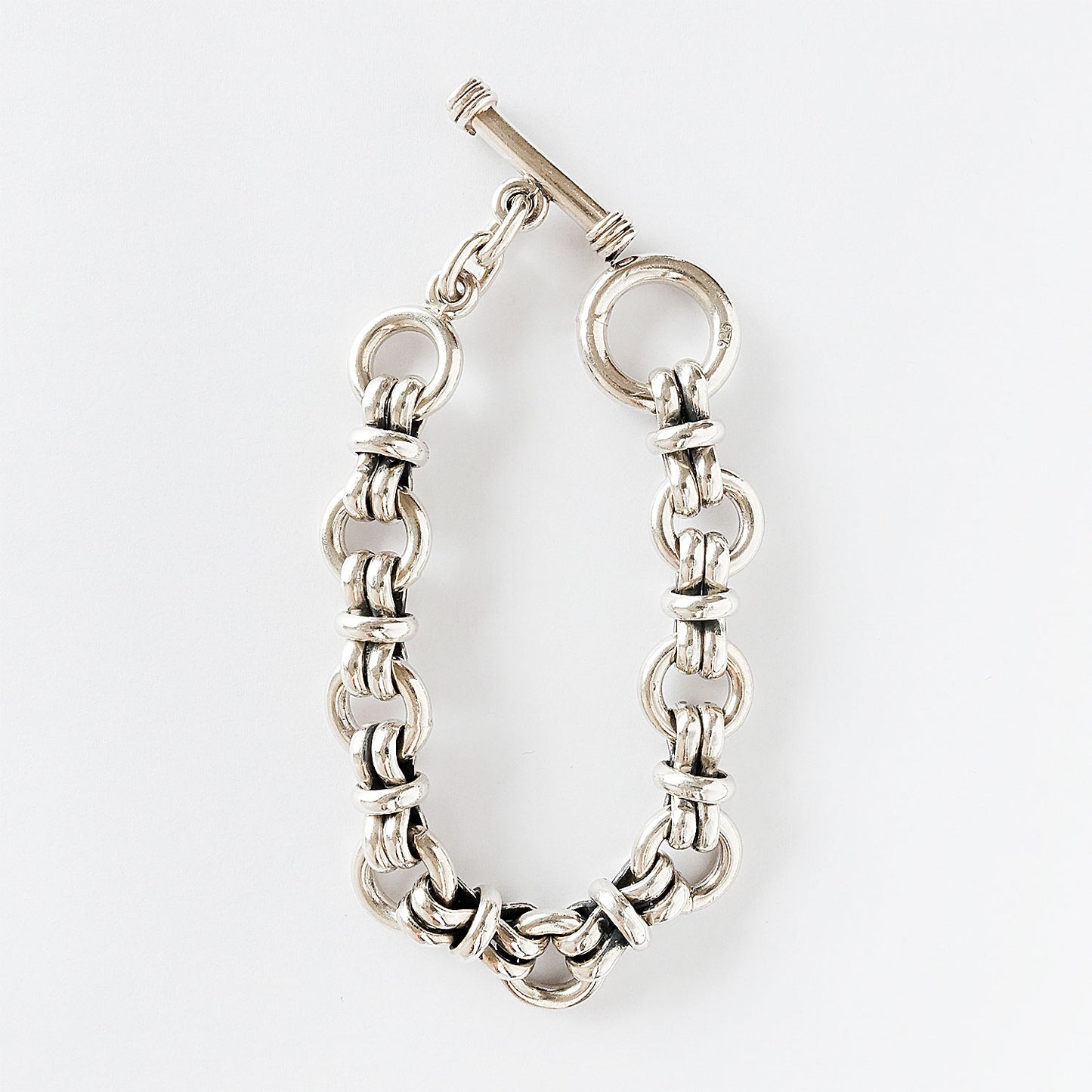 Heavy single knot bracelet