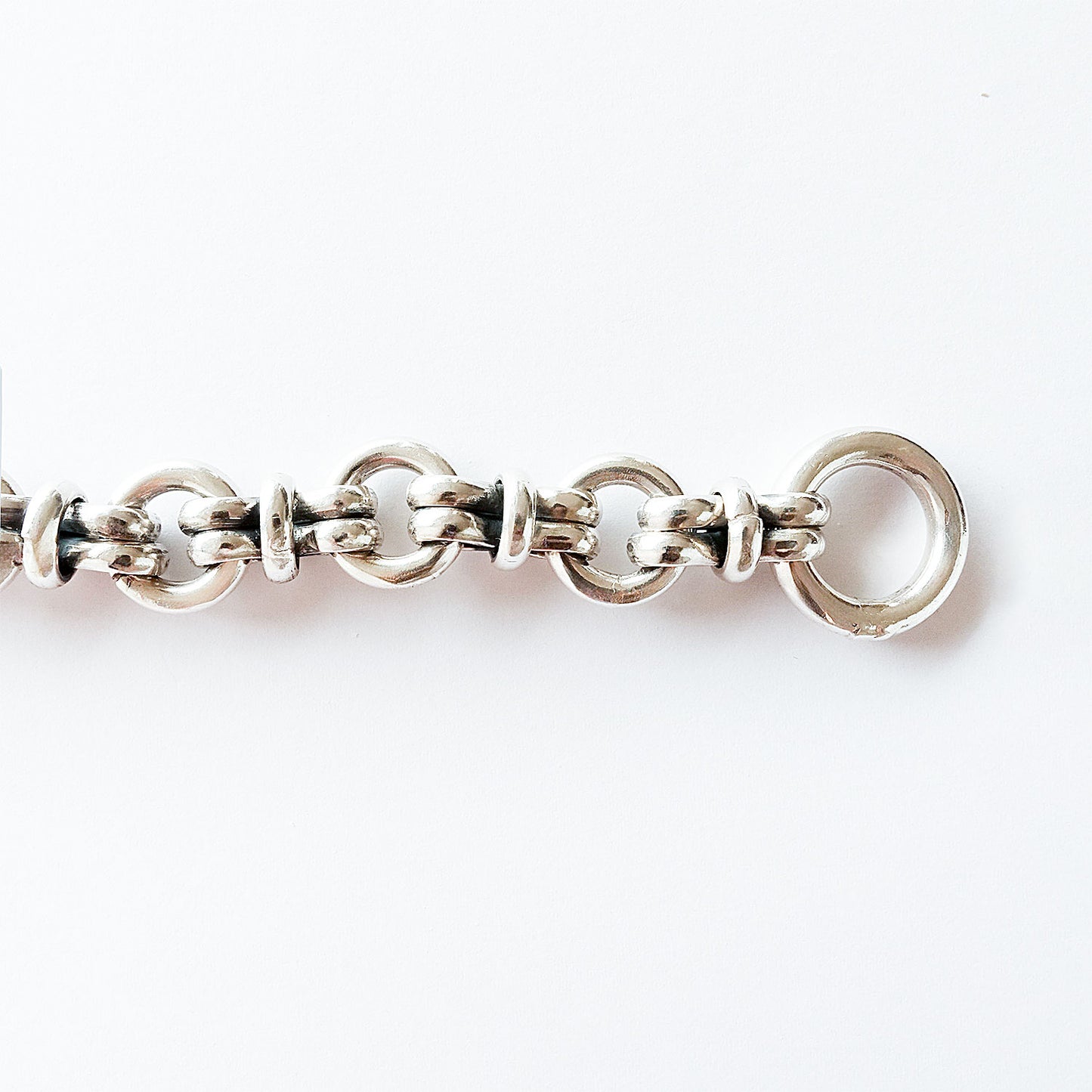 Heavy single knot bracelet