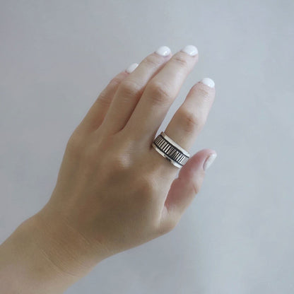 Black stripe ring